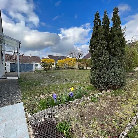 Maisonnette - Jardin Exterieur Champagne-sur-Seine Buitenkant foto