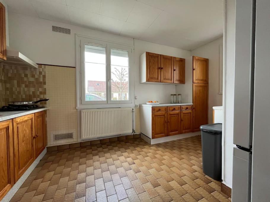 Maisonnette - Jardin Exterieur Champagne-sur-Seine Buitenkant foto