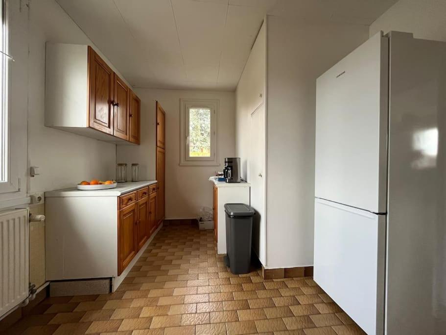 Maisonnette - Jardin Exterieur Champagne-sur-Seine Buitenkant foto