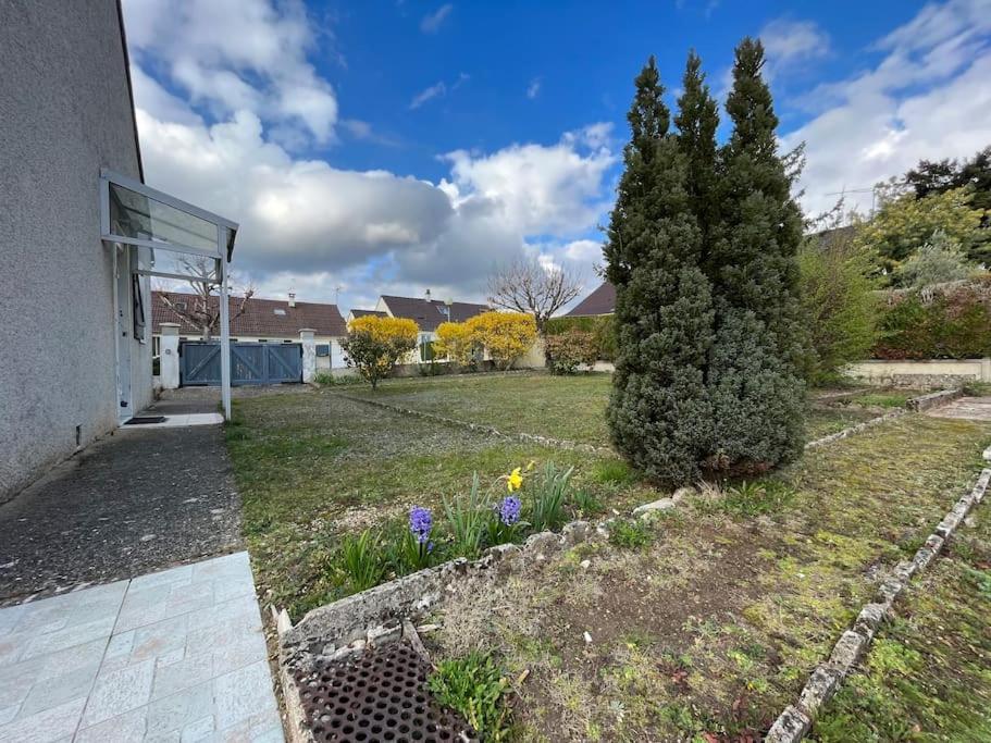 Maisonnette - Jardin Exterieur Champagne-sur-Seine Buitenkant foto